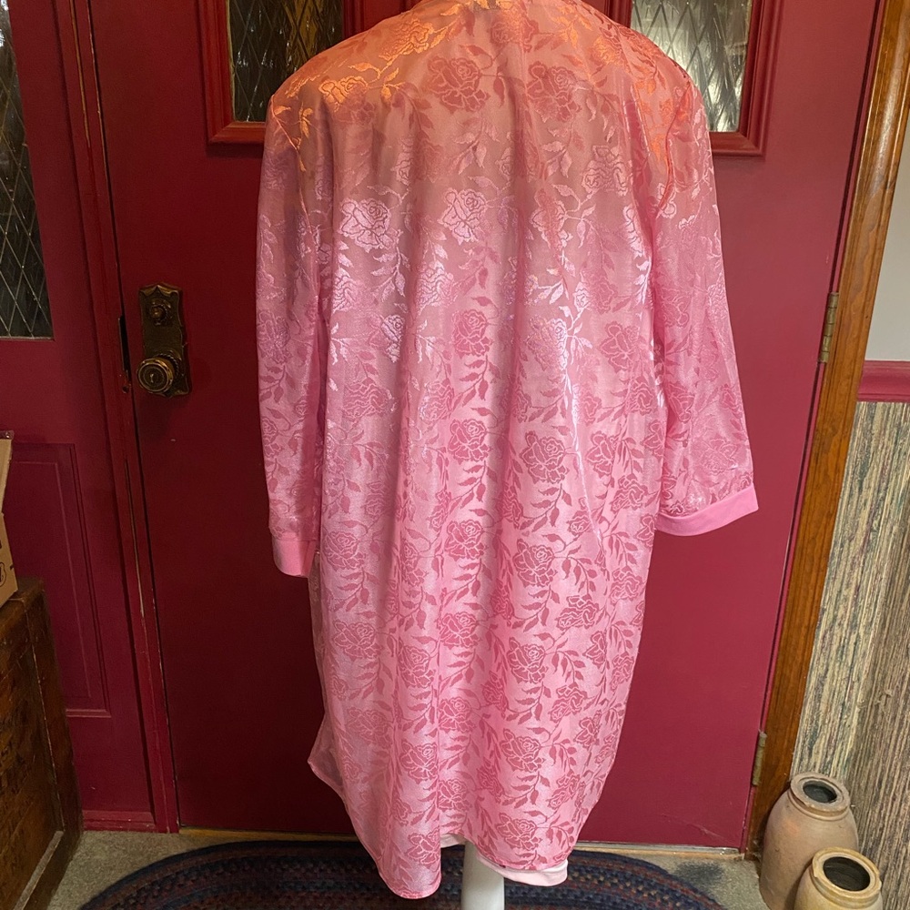 Anthony Richards Floral Pink Robe - Picture 4 of 5